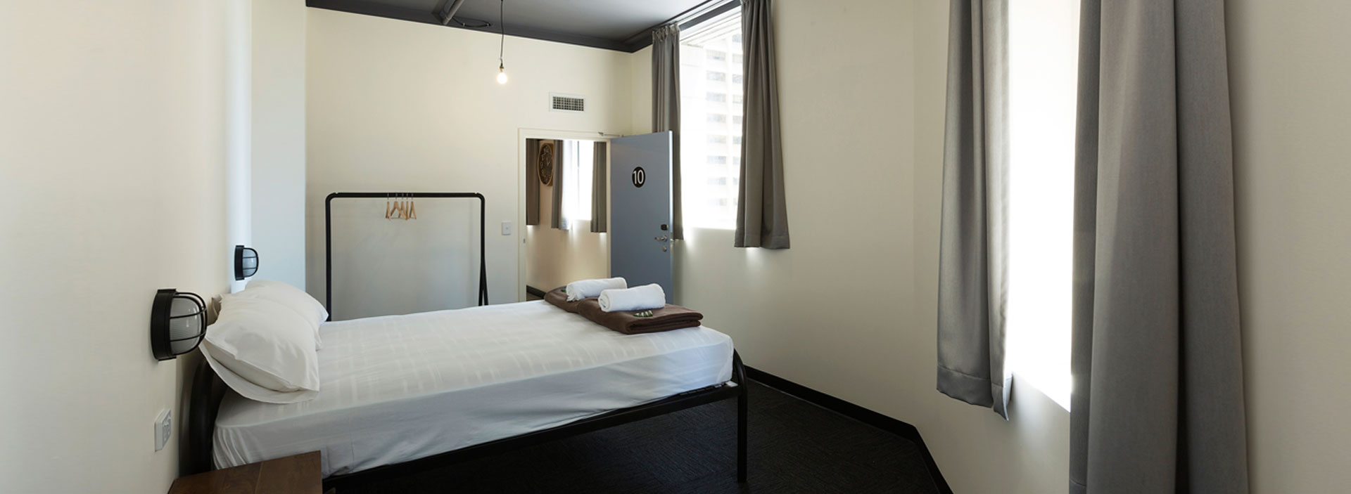 the pod sydney capsule hotel